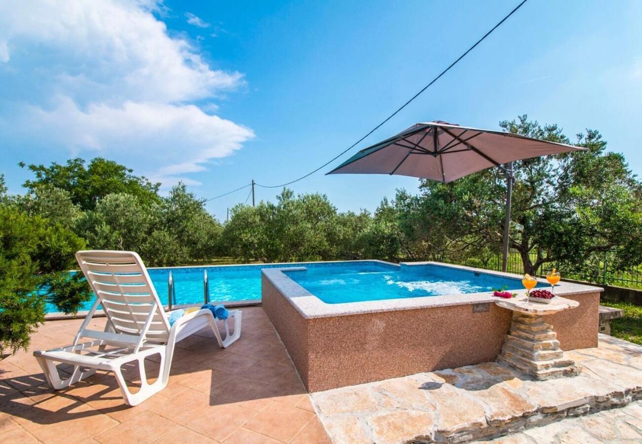 Mare - Open Pool And Pool For Children *